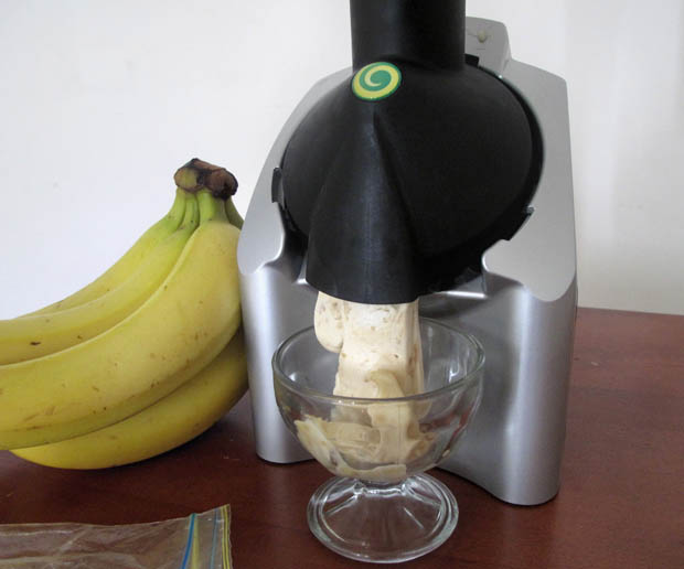 PRODUCT REVIEW Yonanas banana icecream maker JewelPie