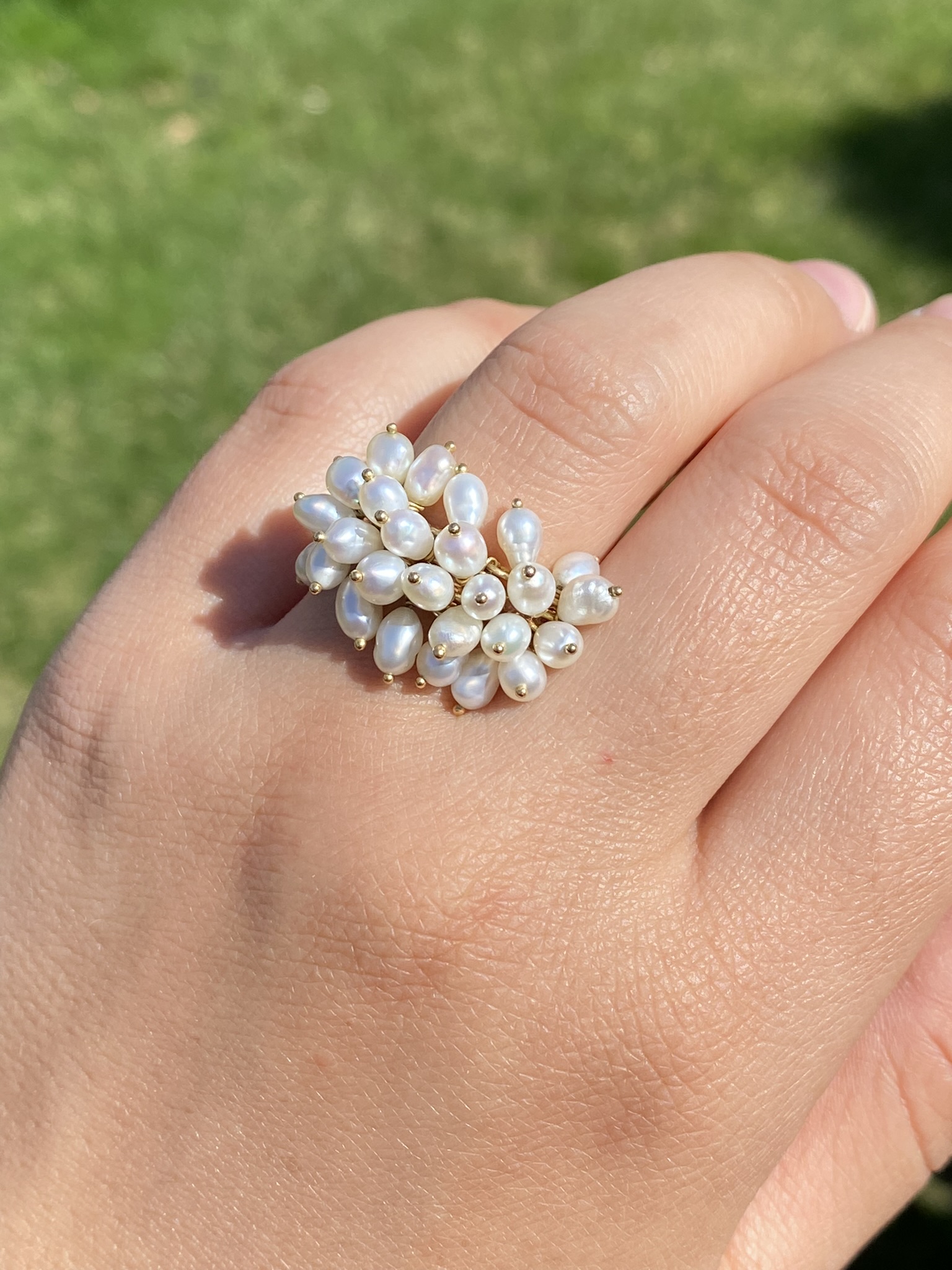 The Nukarni Dangling Pearl ring in Yellow Gold Jewelry Memo