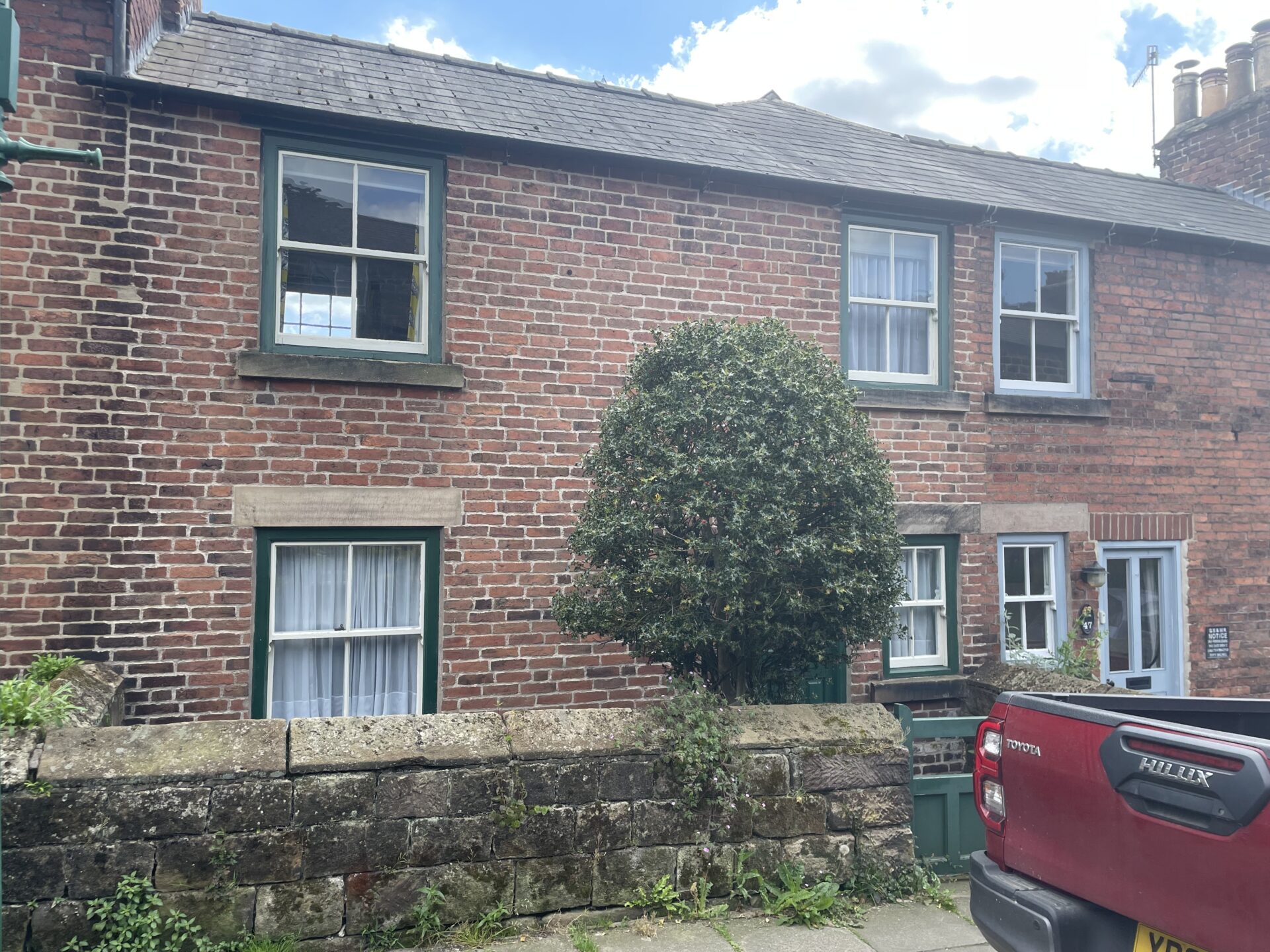 46 Long Row, Belper, Derbyshire, DE56 1DS JG Hills Land Agents