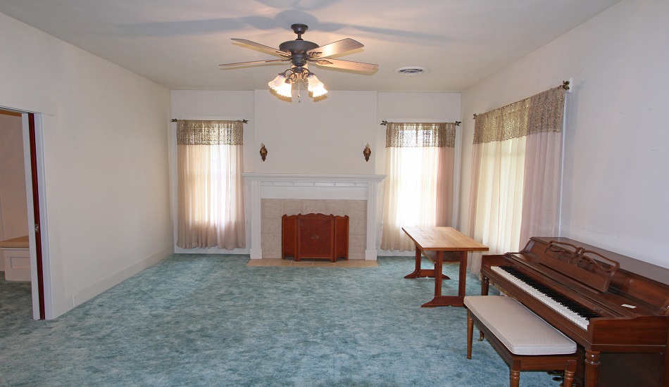 1401 28th Street Hondo, Texas J. Gruber Properties