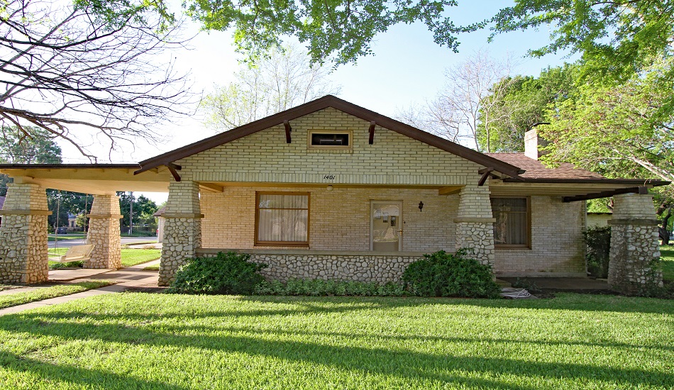 1401 28th Street Hondo, Texas J. Gruber Properties