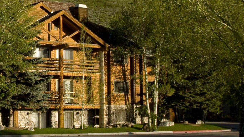 Rusty Parrot Hotel in Jackson Hole Jackson Hole Luxury Hotels