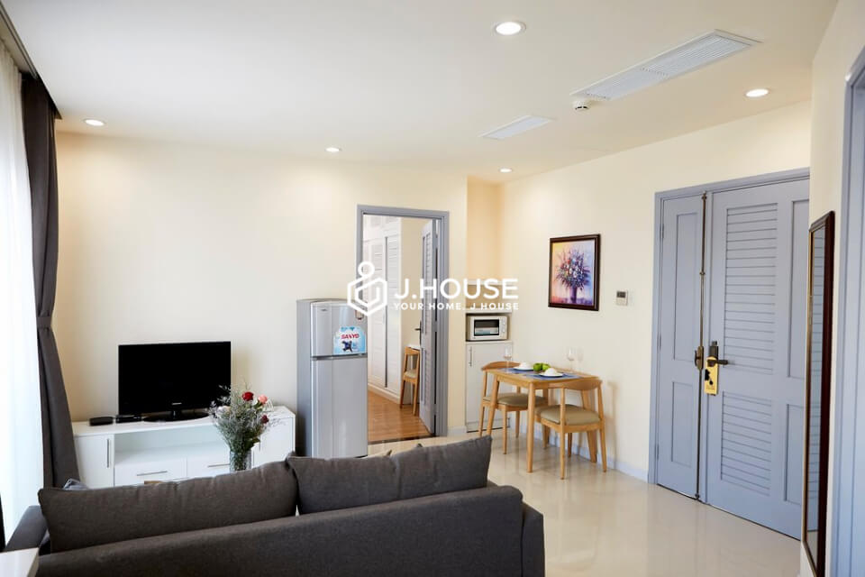 Modern Apartment Near Airport Has Gym And Pool JHouse.vn