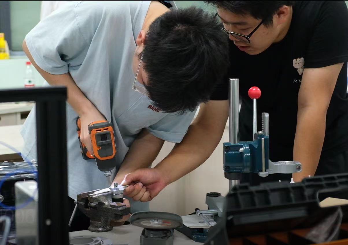 Paper Publication｜A Review of MetaltoPlastic Joinery in Automotive