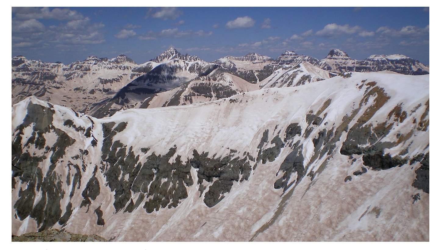 Solve MOUNTAINSWINTERDUST jigsaw puzzle online with 45 pieces