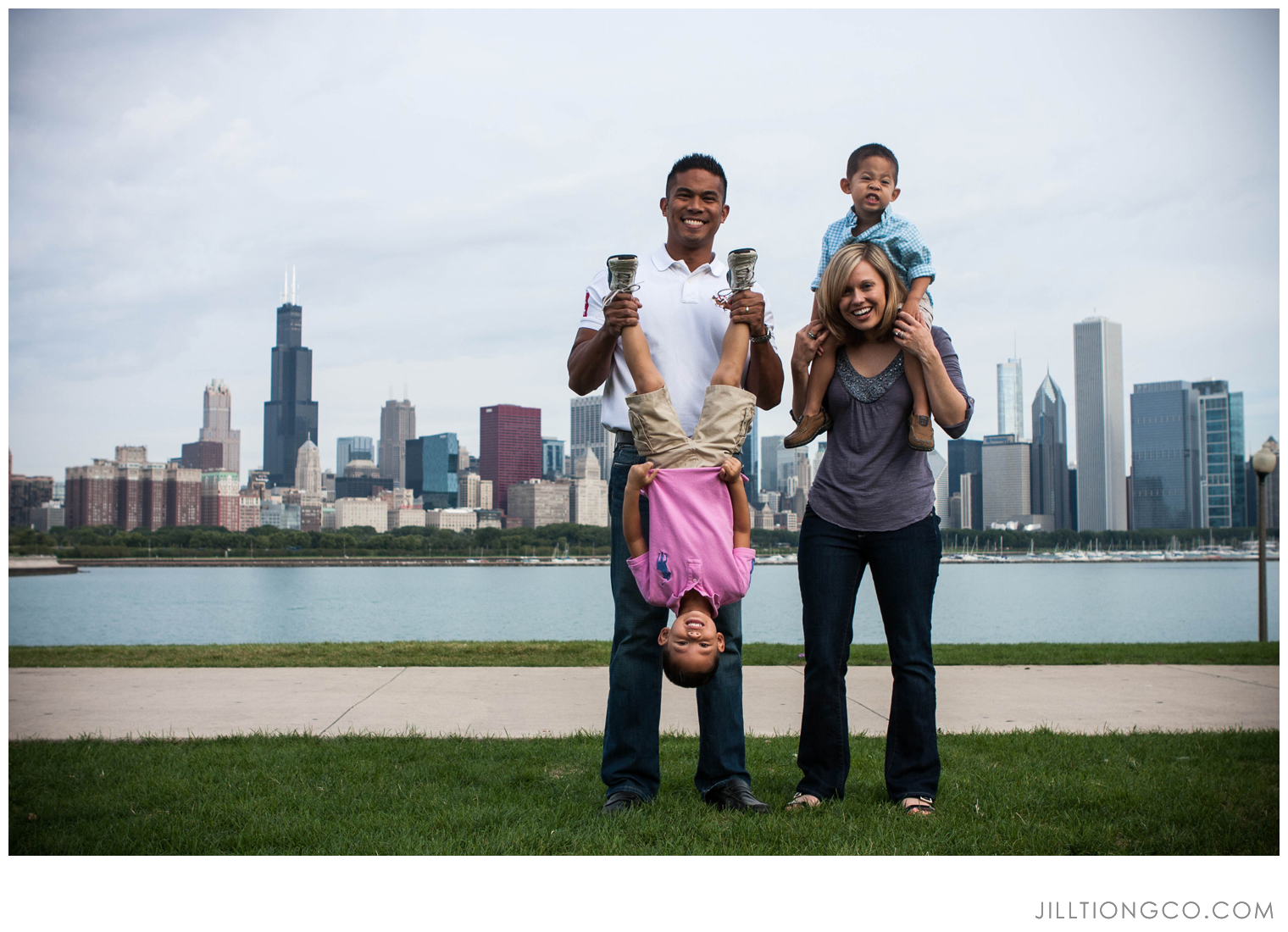 chicago family photo Jill Tiongco Photography Chicago Wedding