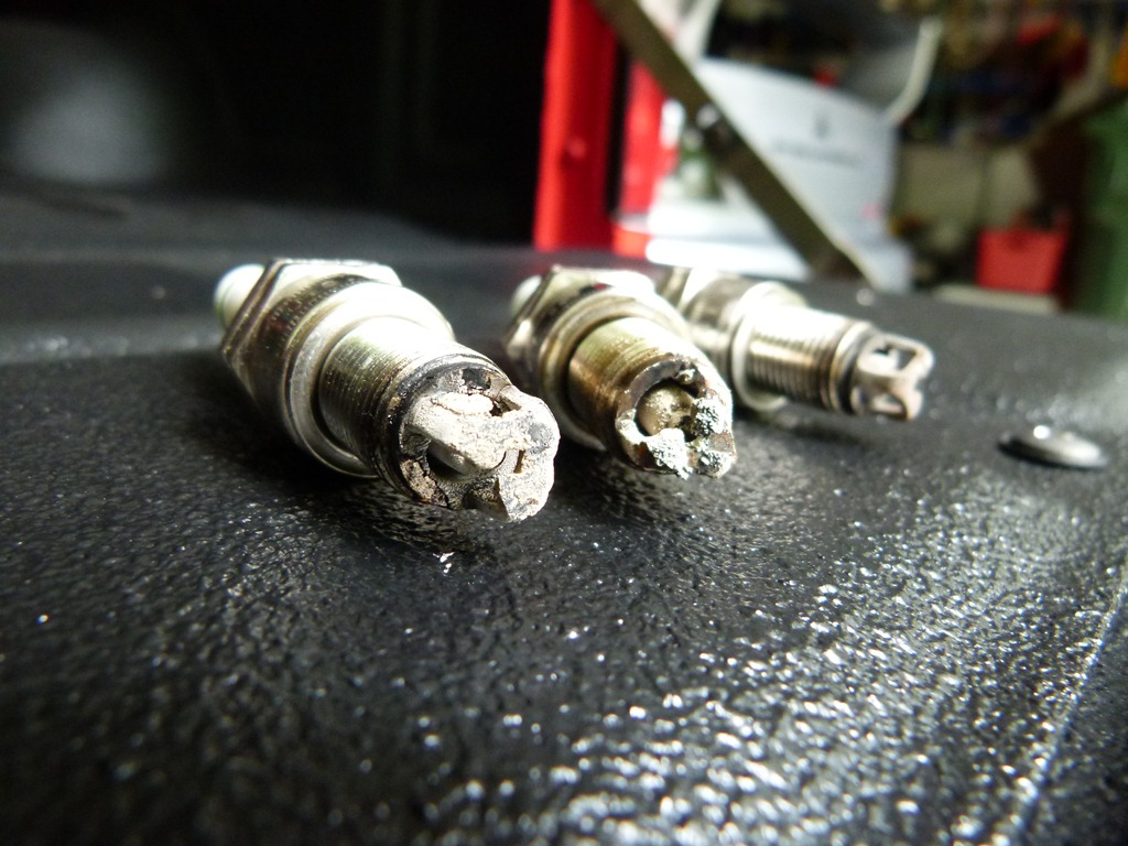 E3 Spark Plugs–Not Such A Good Idea | Jim's Garage