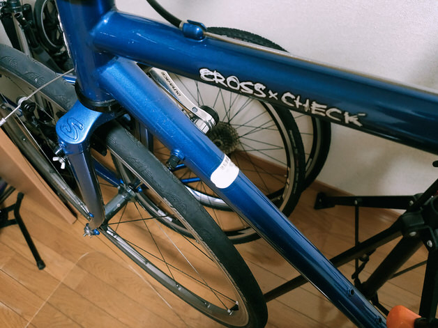 ロードバイクなどの自転車で、防犯登録シールはどこに貼ると後悔しない？ じてまにドクターのマニアック自転車ブログ