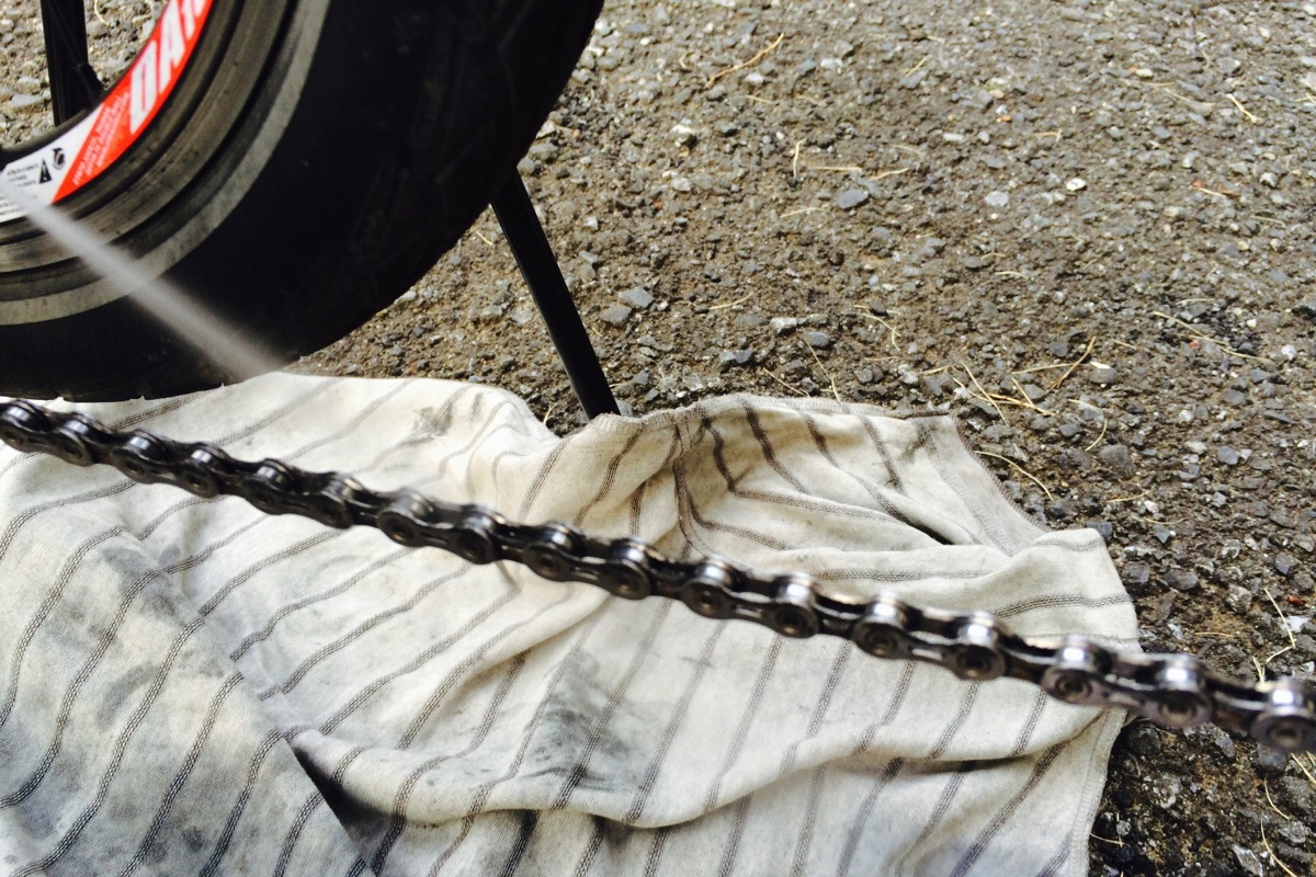 自転車のチェーンは何km走った後に掃除をするべきか？