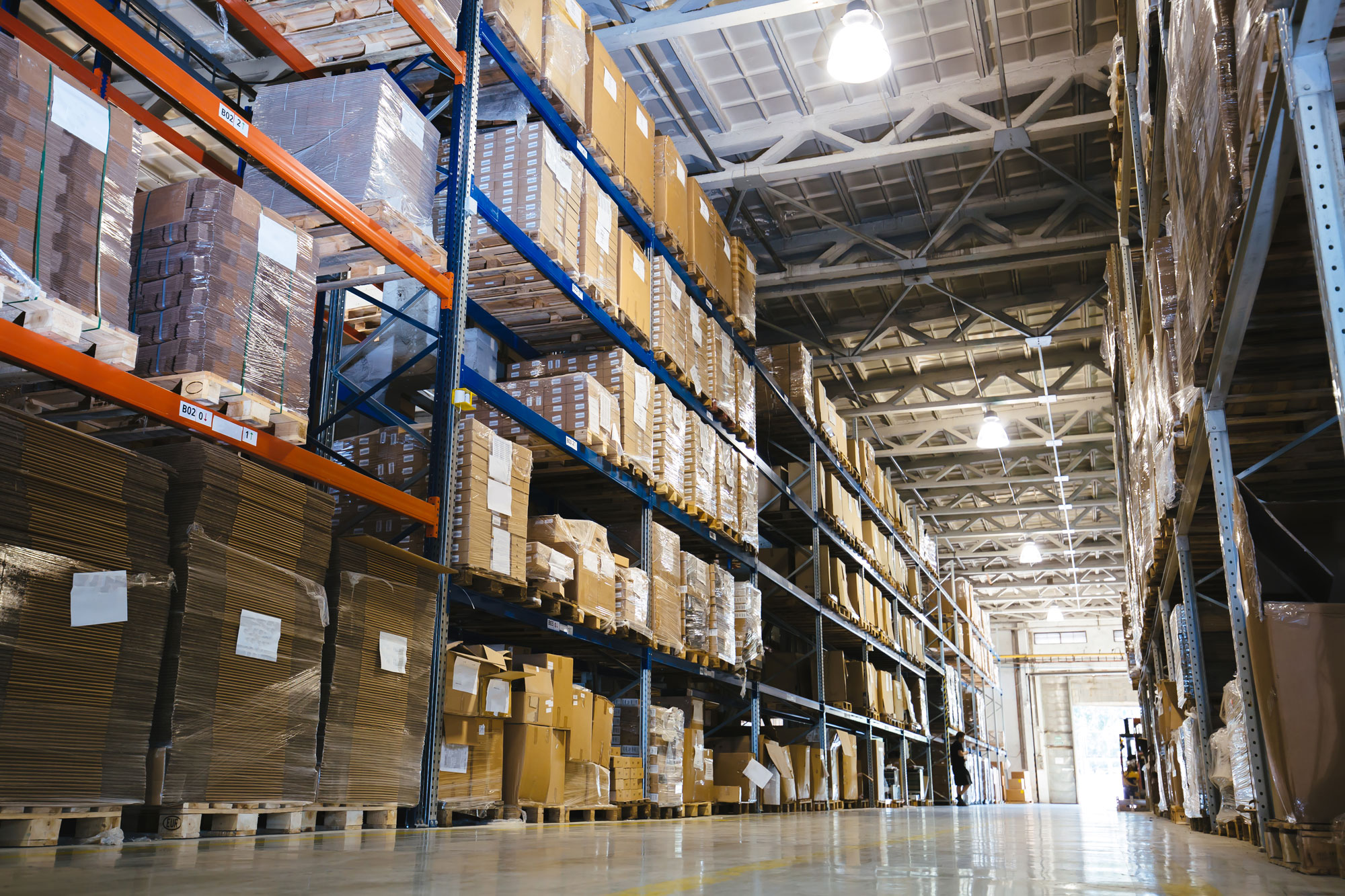 Use a 3PL to Reduce Waste in Your Warehouse Management
