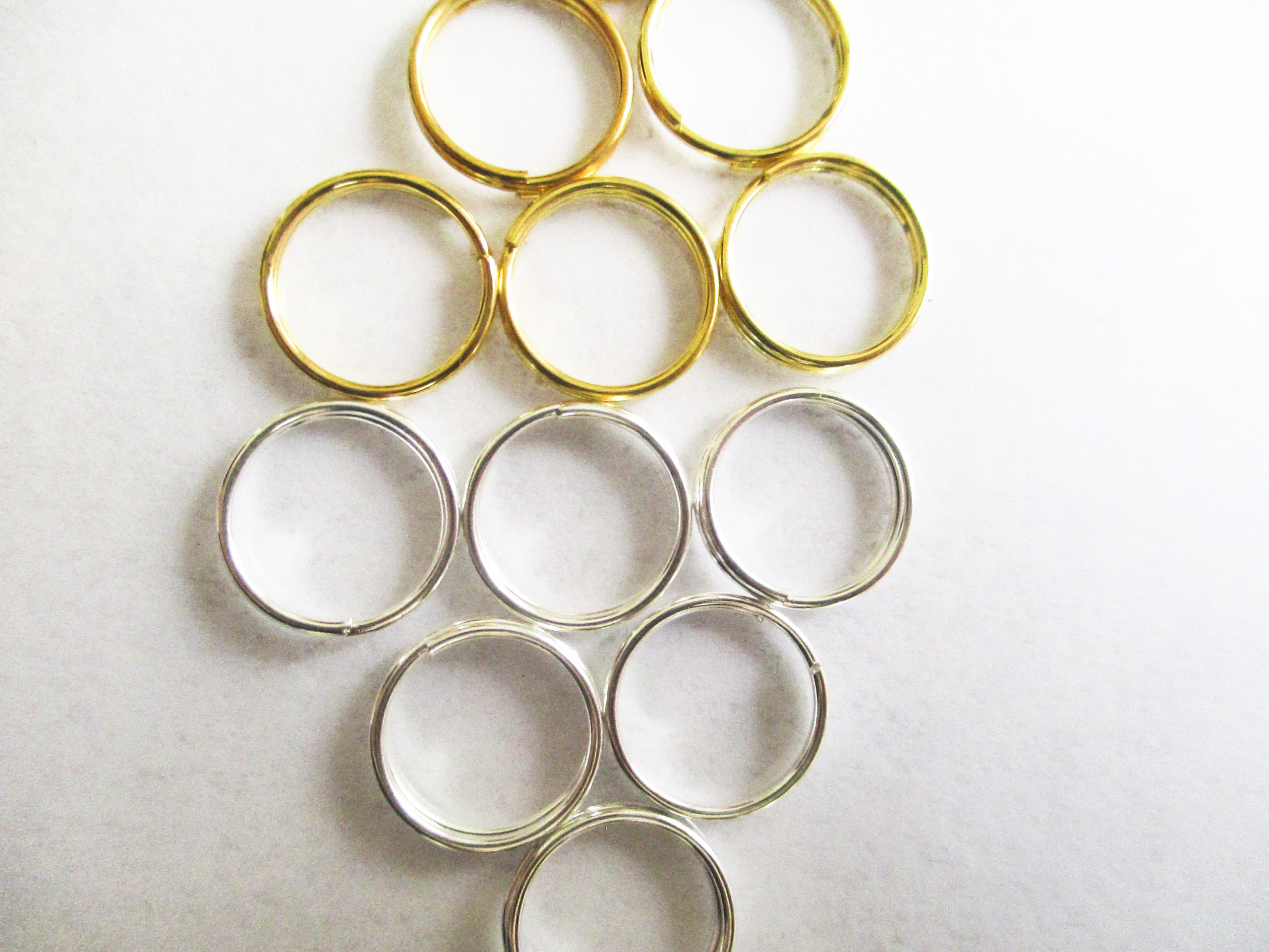 Small Split Key Rings 10mm diameter, 4 colours Pkt 50 or 100 Jaszit