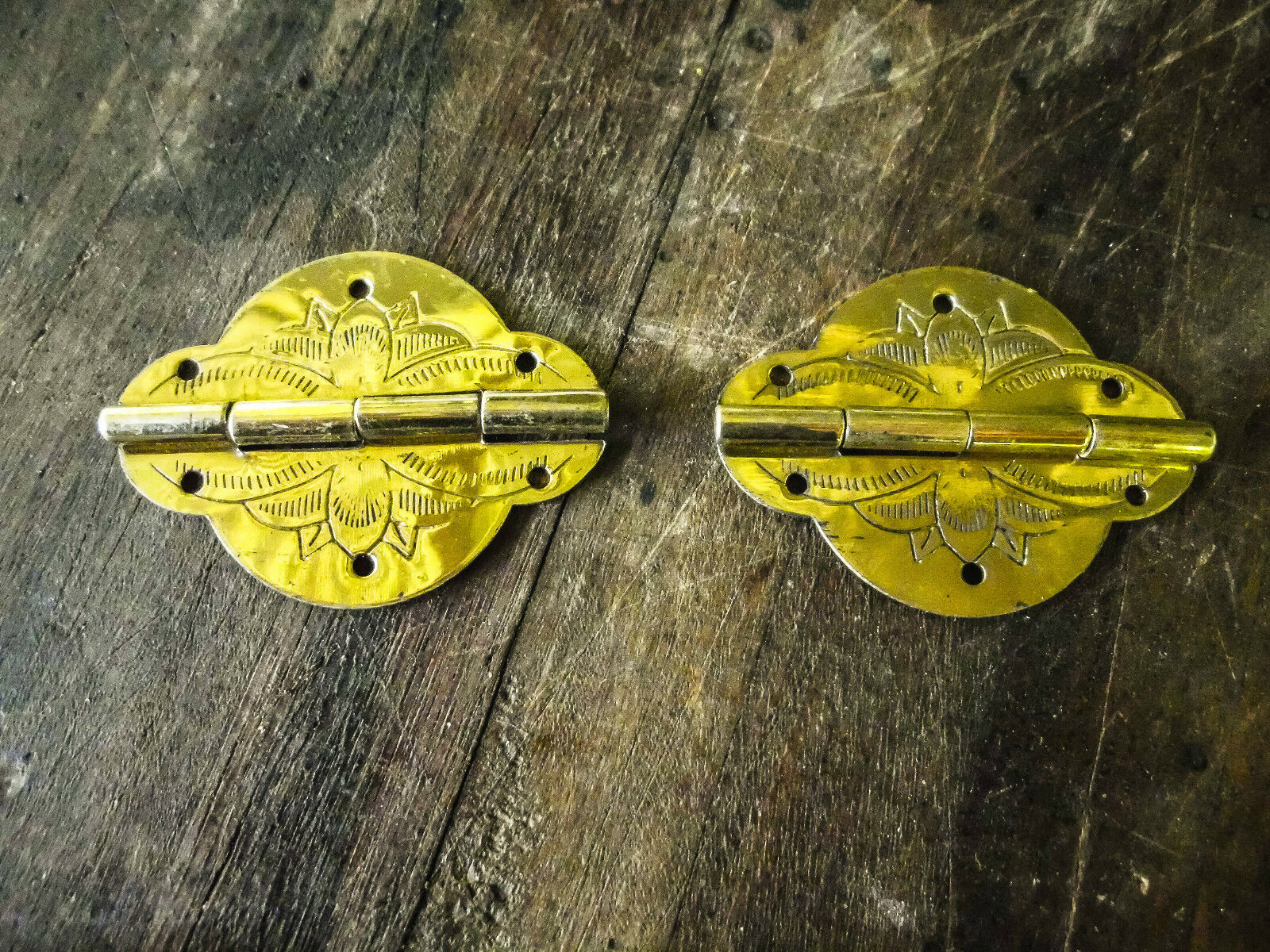 BoxesCases Gold Jewellery Box Hinge with screws 44 x 33mm Jaszitup