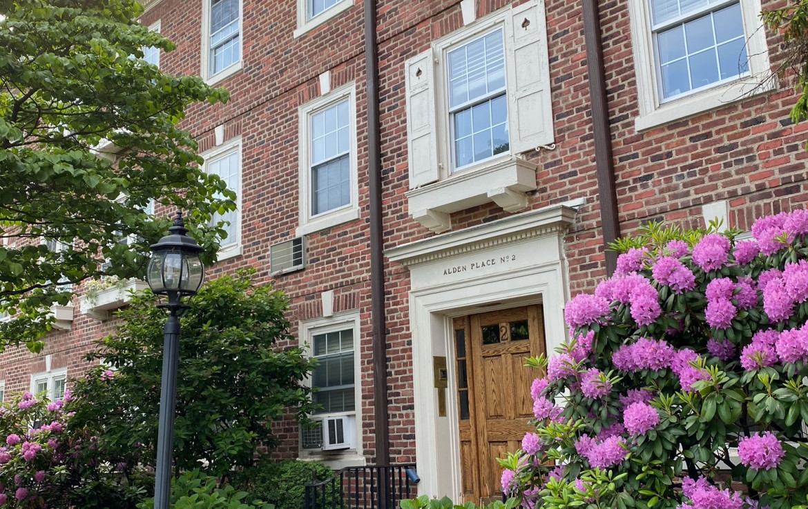 SOLD…2BR CoOp Bronxville Schools JLB Homes