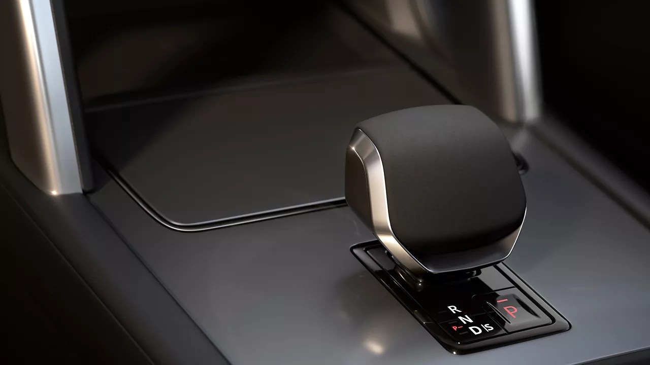 Discovery Sport | Versatile compact SUV | Discovery