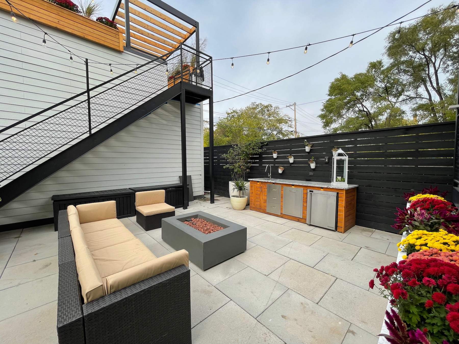 Patio With Fire Pit & Wet Bar JLV Builders