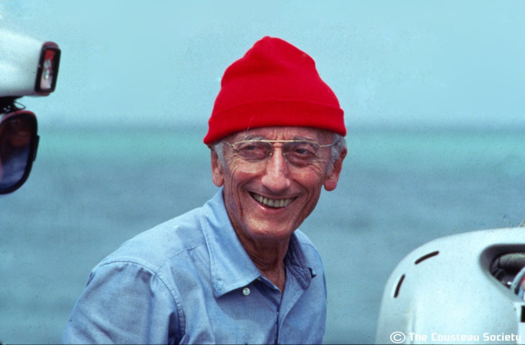 Jacques Cousteau Educación Ambiental en RD
