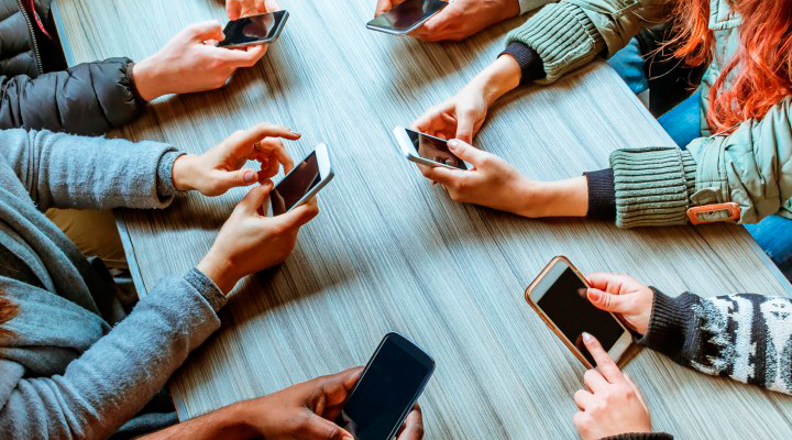 Como o uso excessivo do celular afeta a saÃºde Jornal da ManhÃ£ 48 anos