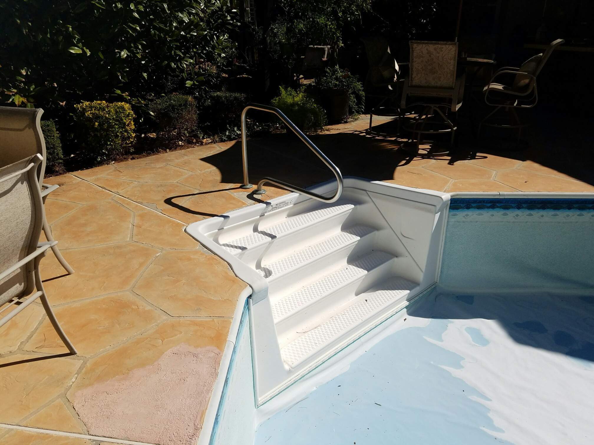 Renovating Old Fiberglass Steps (Vinyl Remodel) J&M Pools