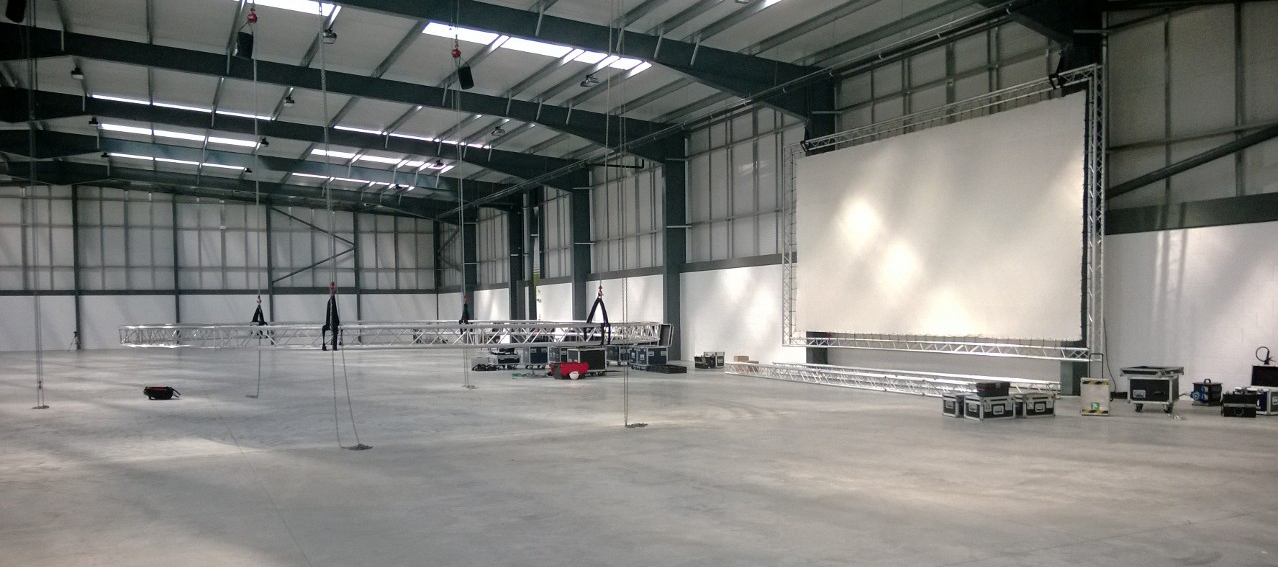 Projector Hire in Cambridge Projector Screens Rental