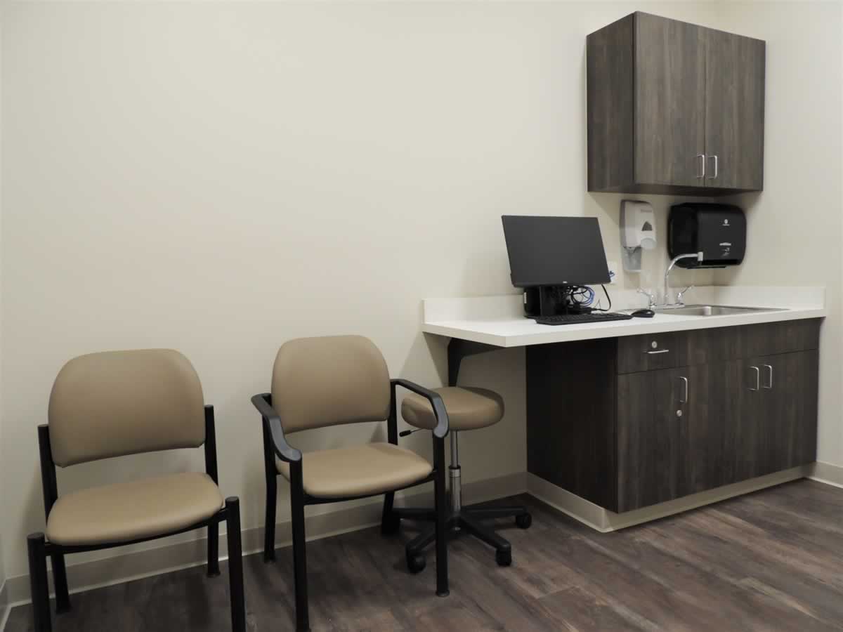 Center for Knee and Hip Replacement at Roper St. Francis Mount Pleasant