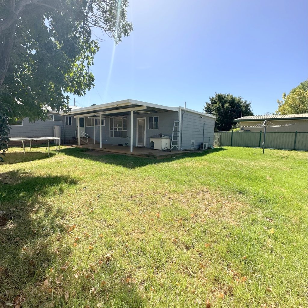 228 Bathurst Street, Condobolin JN Straney
