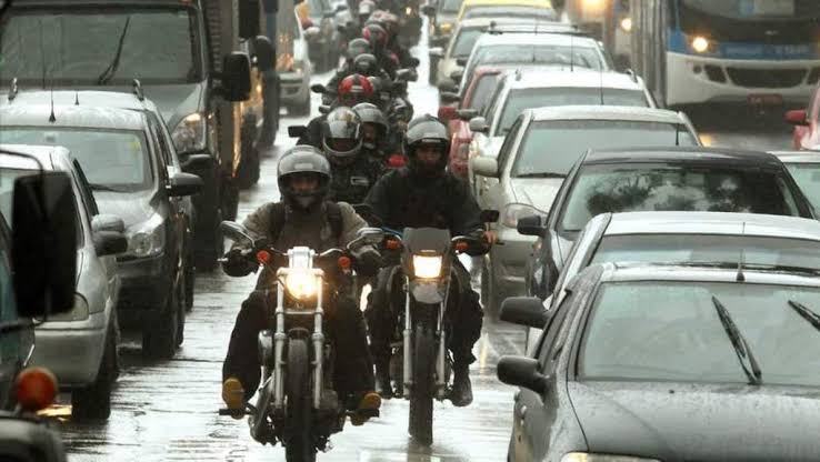 Projeto de João Mendes sobre prevenção de acidentes com motocicletas é aprovado