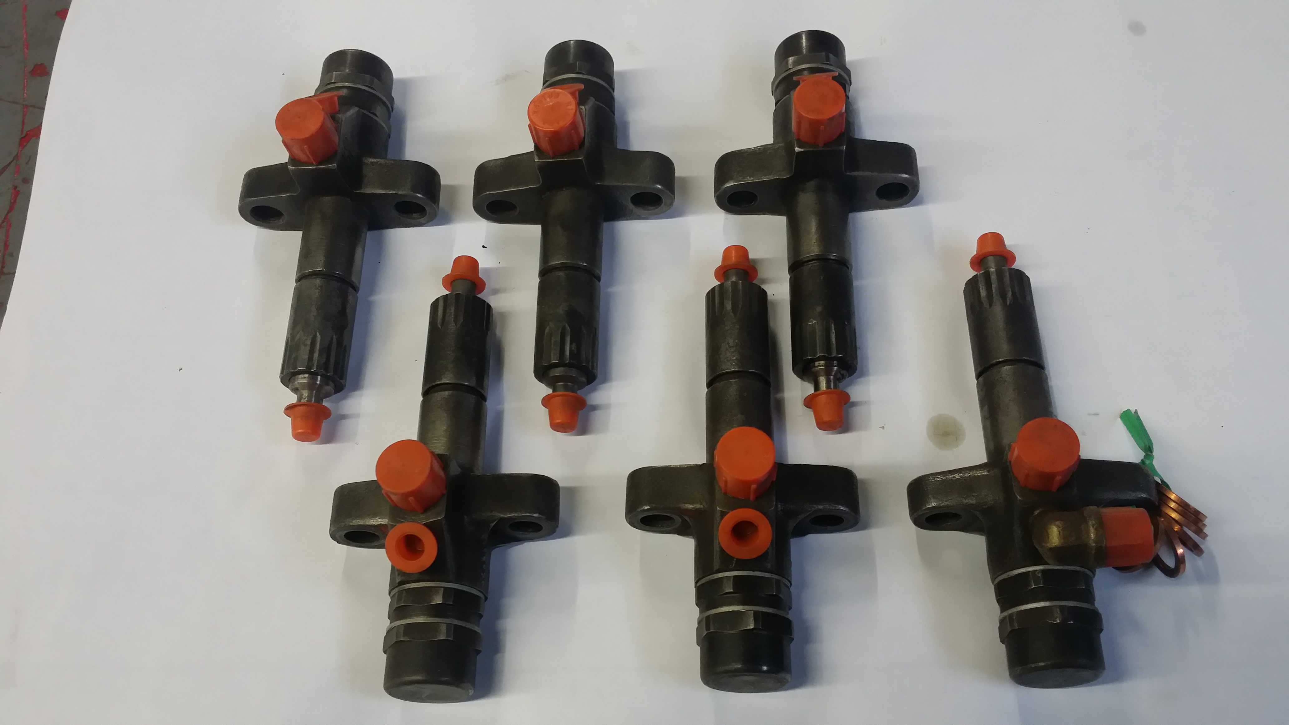 Allis Chalmers D262 Injectors
