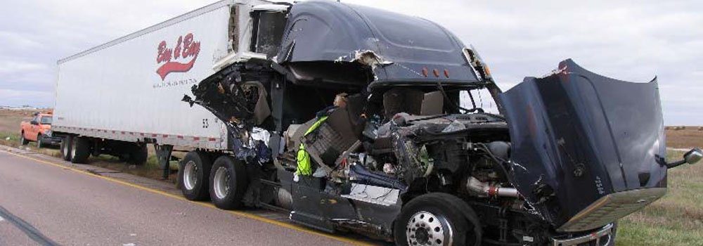 18 Wheeler Trucking Accident Attorney in Houston Personal Injury lawyer