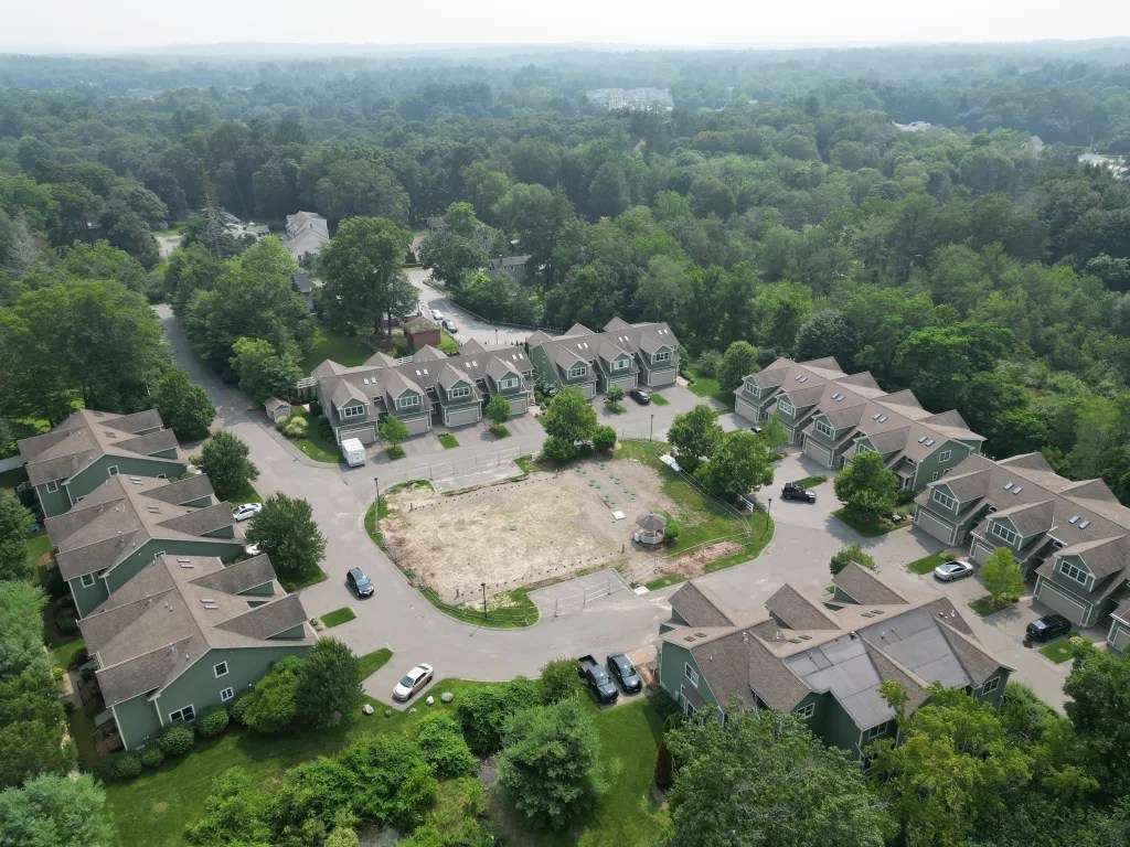 Maple Ridge Condominiums In Middleton MA View For Sale