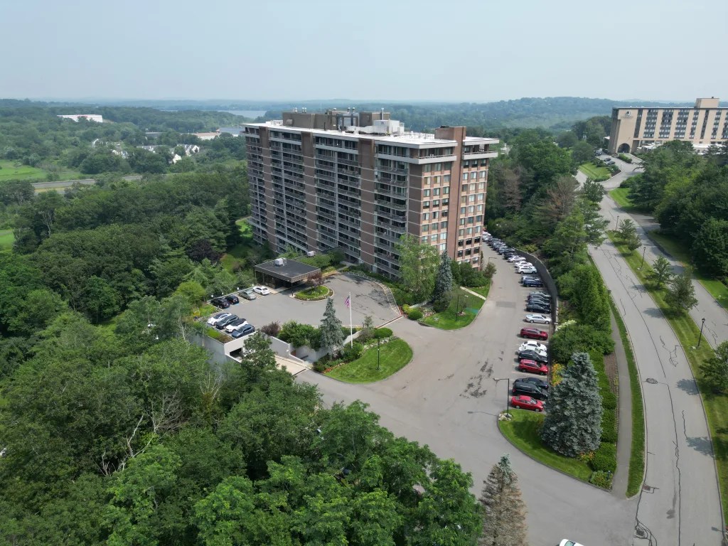 Ferncroft Tower Information & Condos For Sale