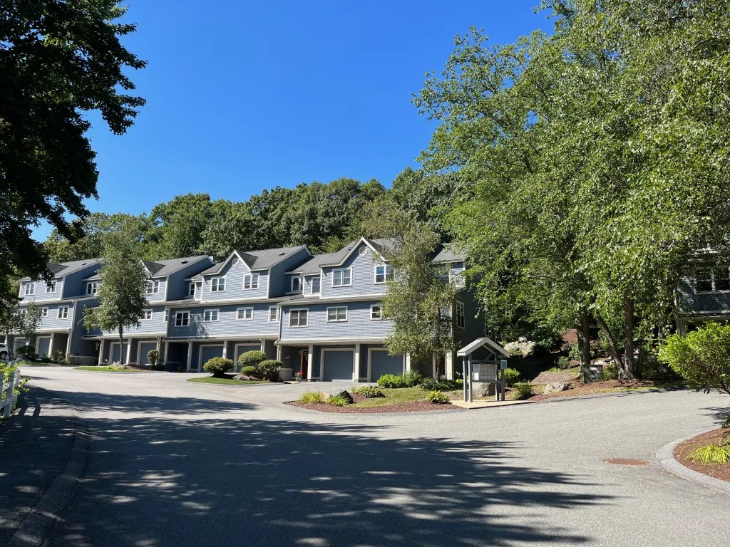 Stoneybrook Condos South Peabody MA Condominiums