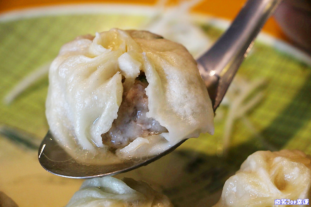 彰化市|早餐時段人潮滿滿的大元手工鮮肉湯包。