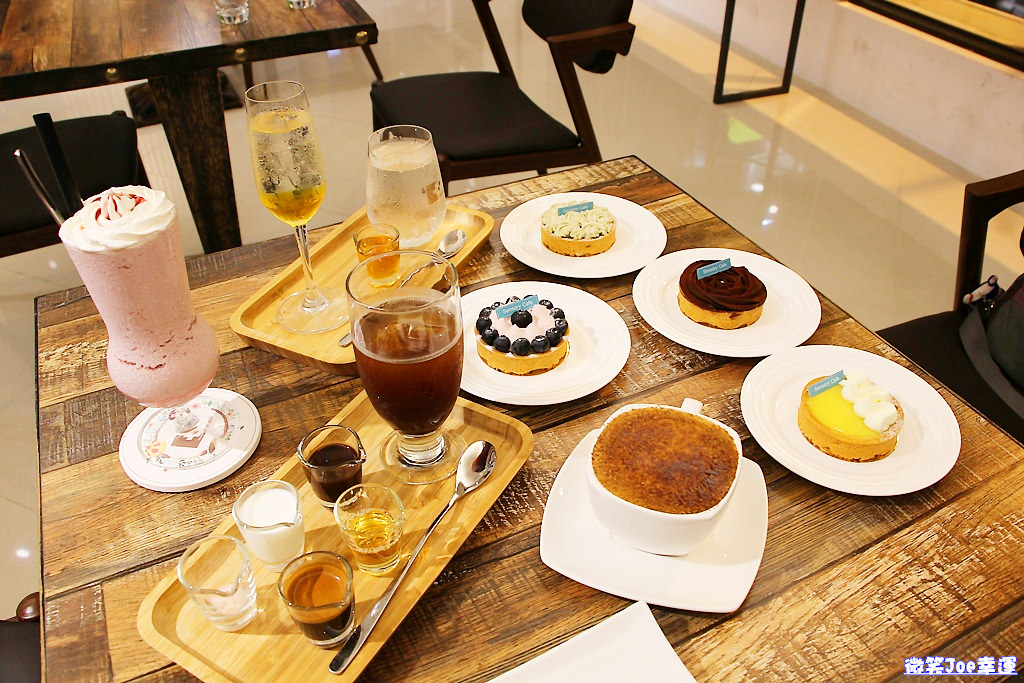 西區|深夜咖啡廳甜點，新銳咖啡!近日新戲院，看完電影還能來喝杯咖啡繼續約會。