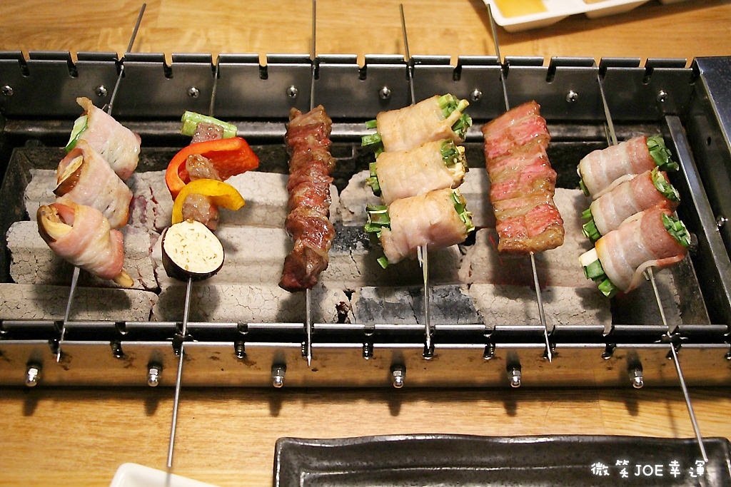 台中西區串燒燒烤，爵英式裝潢的燒烤店，自助型旋轉式烤肉很特別。