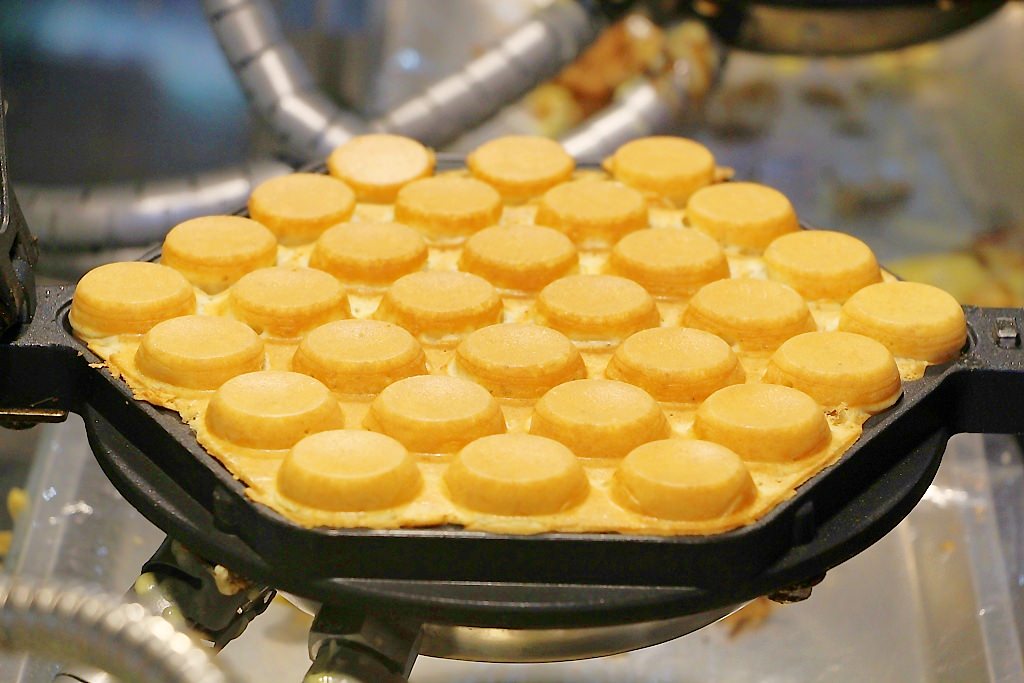 烏日點心，香港雞蛋仔，喜歡雞蛋糕香氣的朋友，路過真會聞香下車~