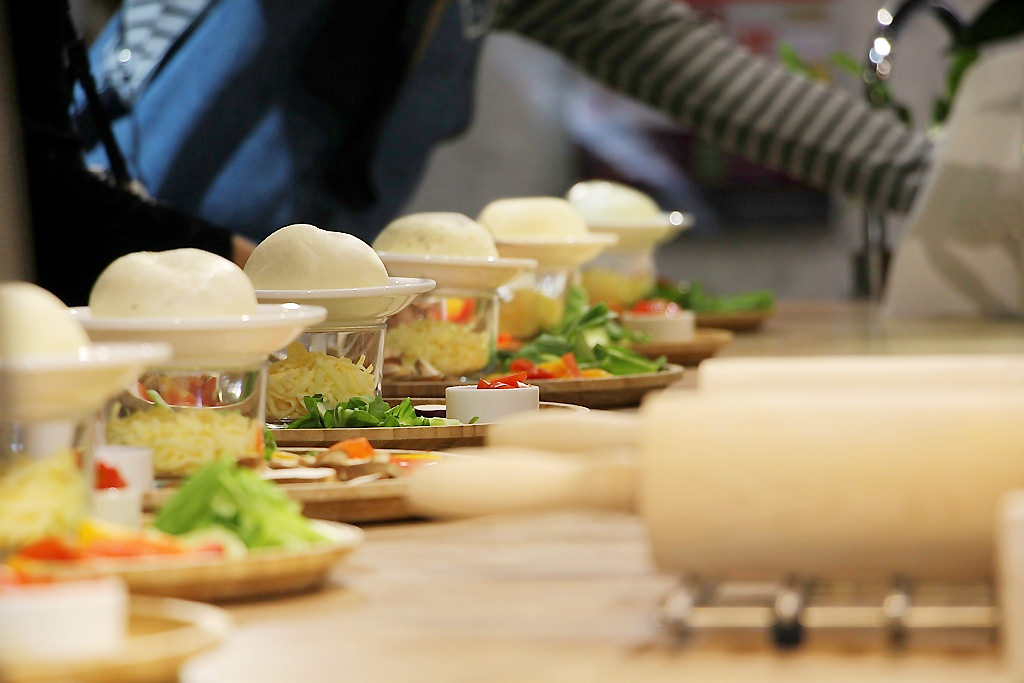 臺中午茶拾光，禮客蔬食料理JOY HOJA，親子Diy Pizza好去處。