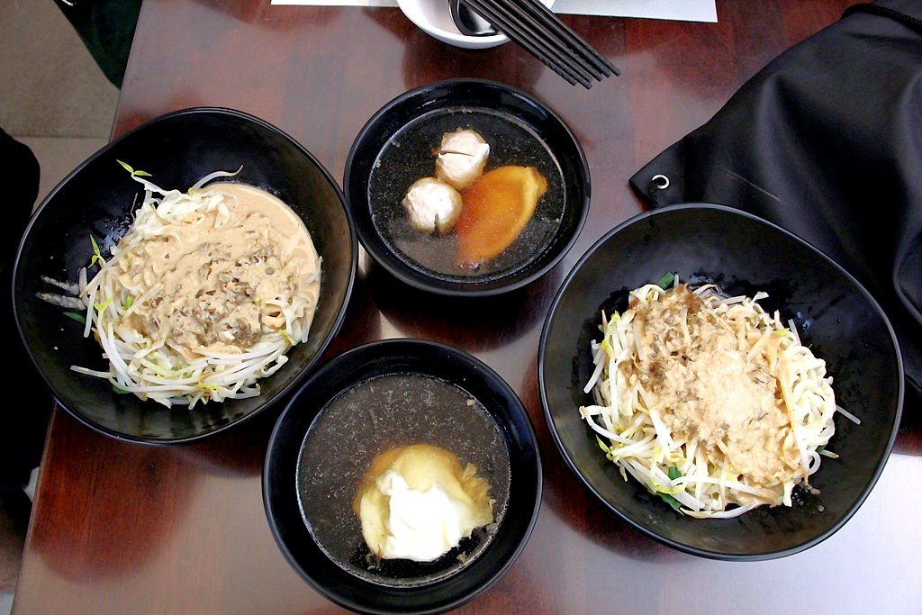 台中清水，在地特色早餐-張鴨子擀麵。