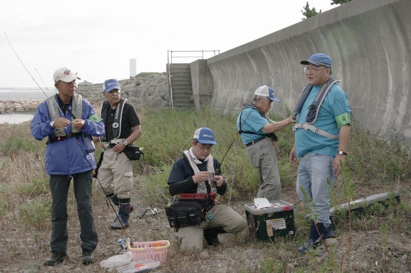 泉南市秋の環境美化運動 男里川ハゼ釣り教室 大阪府釣りインストラクター連絡機構