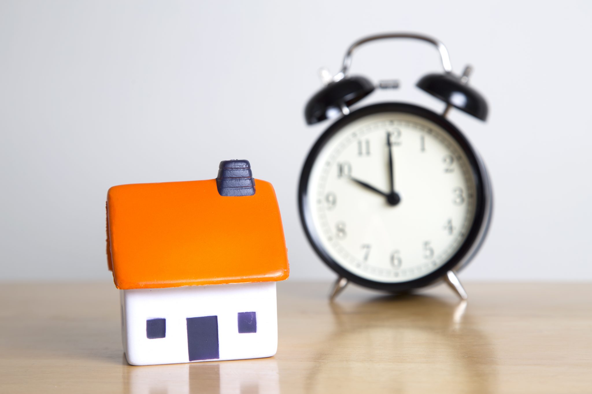 WHEN IS THE BEST TIME TO BUY A HOUSE? Jo Garner