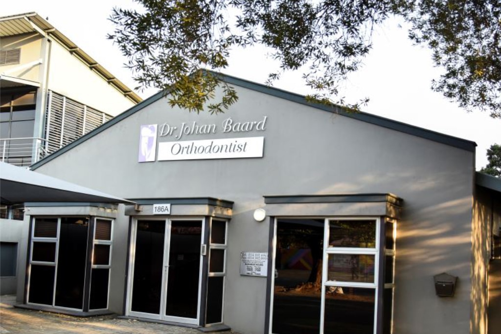 Contact us Dr Johan Baard