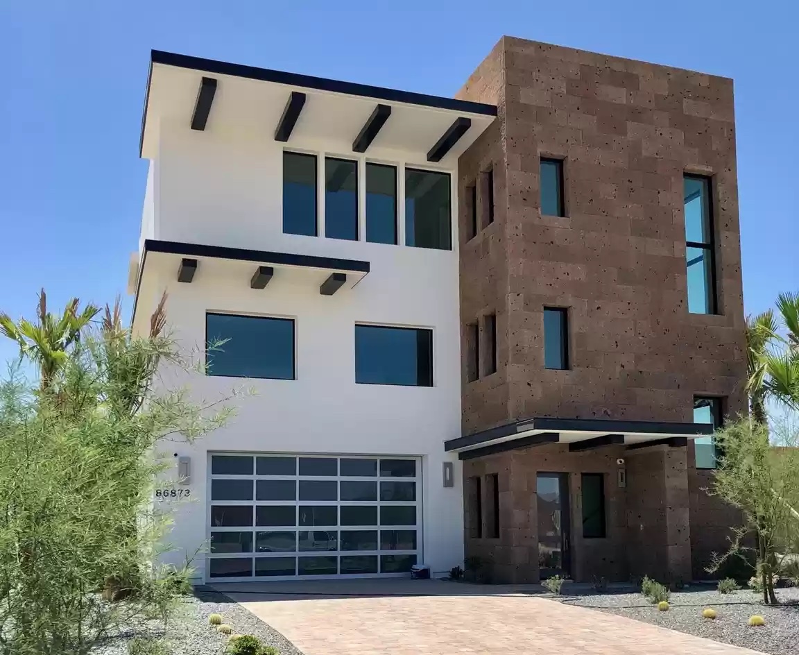 3 Bedroom House with 10 Car Garage and 3 Racetracks in Backyard