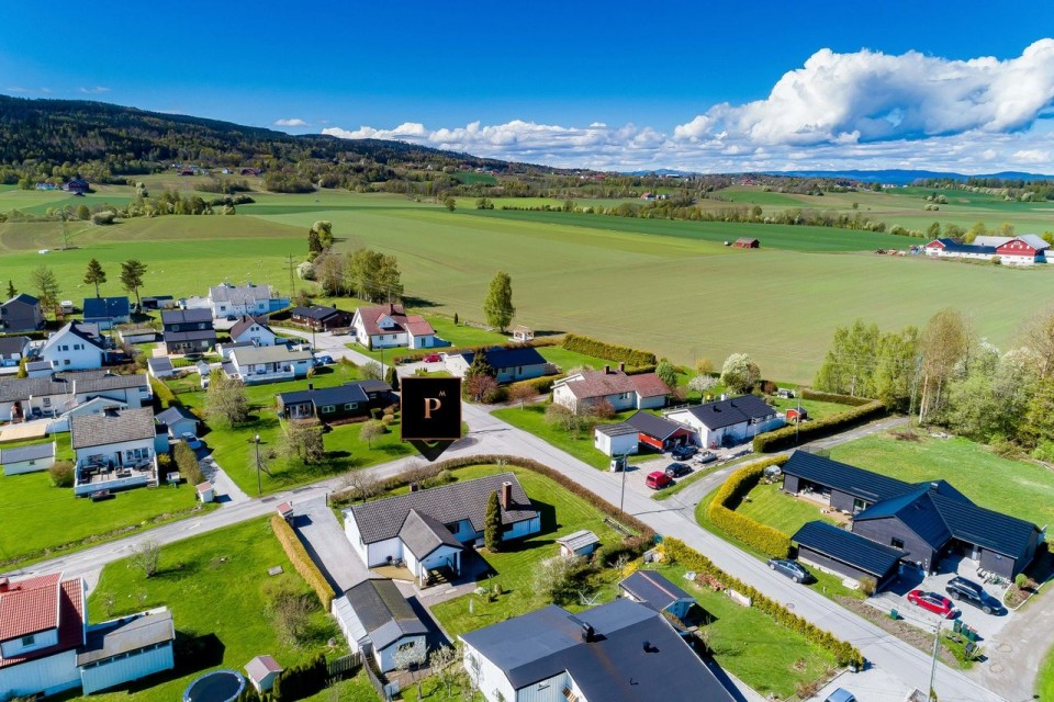 Mjøndalen Sentralt / Drammen Fantastisk beliggende enebolig over 2 plan