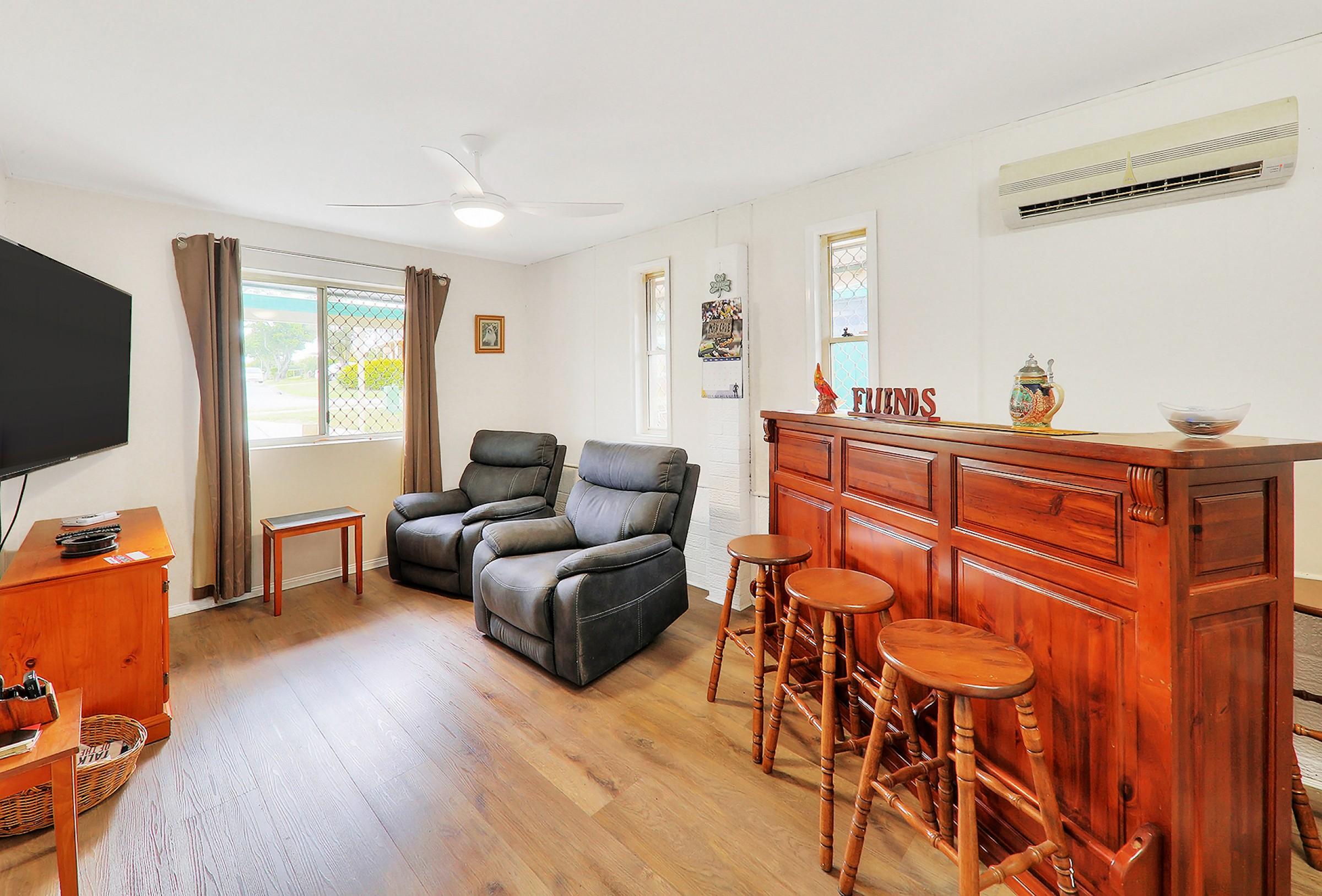 65 Basswood Street, Algester, Queensland 4115 1049 John Heng