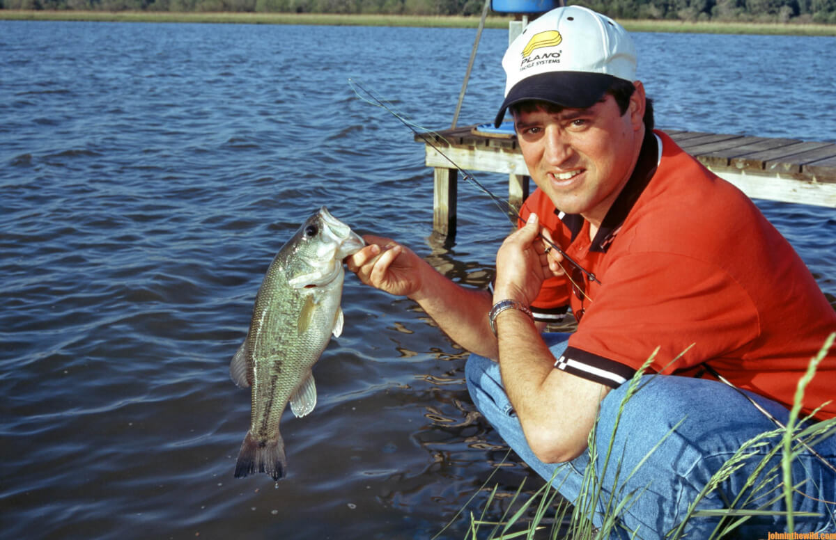 Do It Yourself Fishing Lures Day 5 How to Make a Bottle Cap Lure to