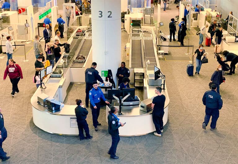 This TSA Hack Can Save You Time, Money and Headaches(03)