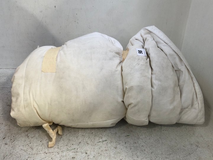 John Pye Auctions SLUMBERDOWN CHILLY NIGHTS DOUBLE DUVET 15 TOG TO