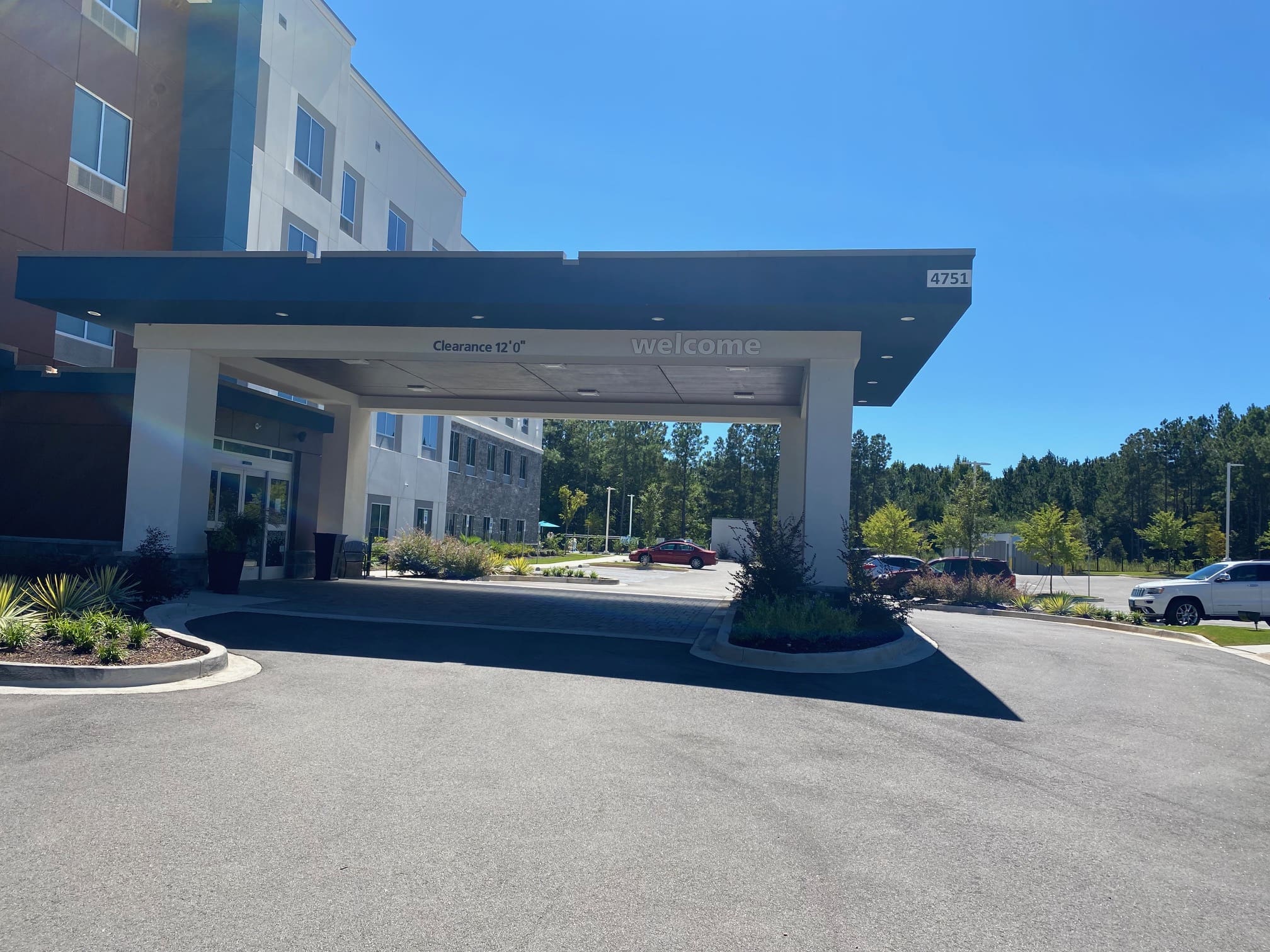 Hampton Inn and Suites Johnson & Lesley Construction Company, Inc.