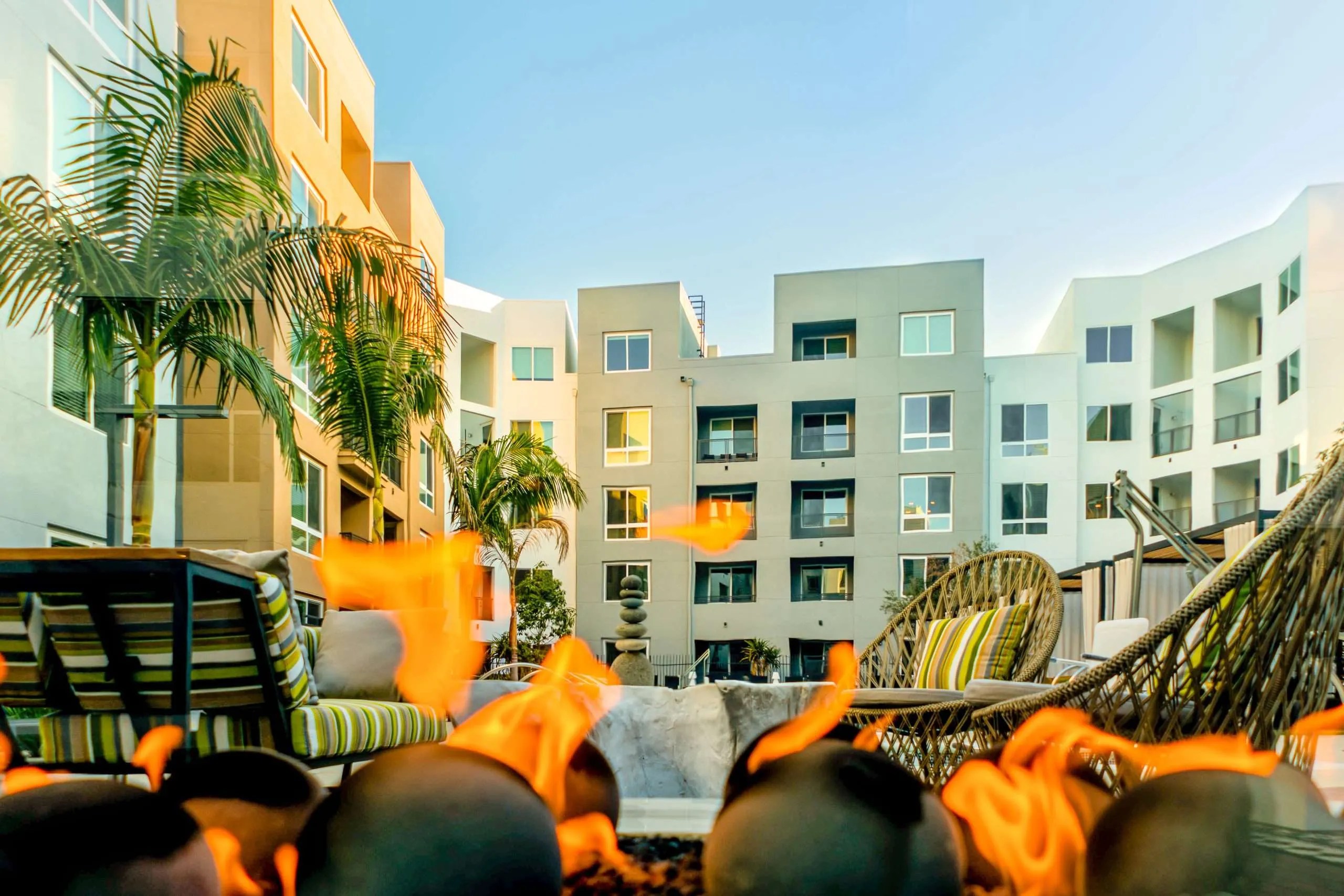 BAKER STREET APARTMENTS Johnstone Moyer Inc.