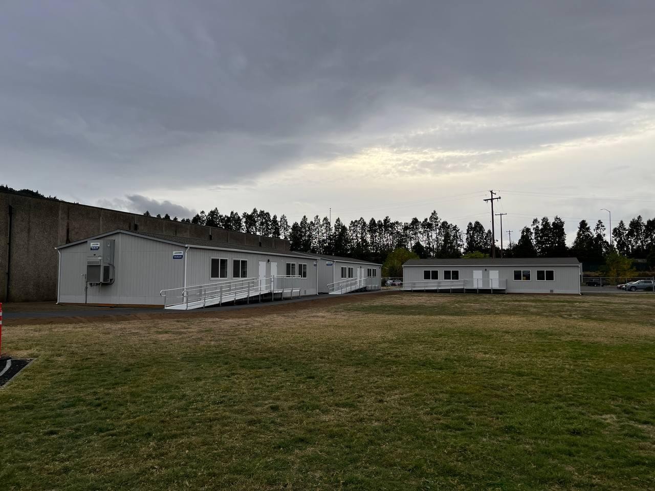 Modular Classrooms Installed at Roseburg High School