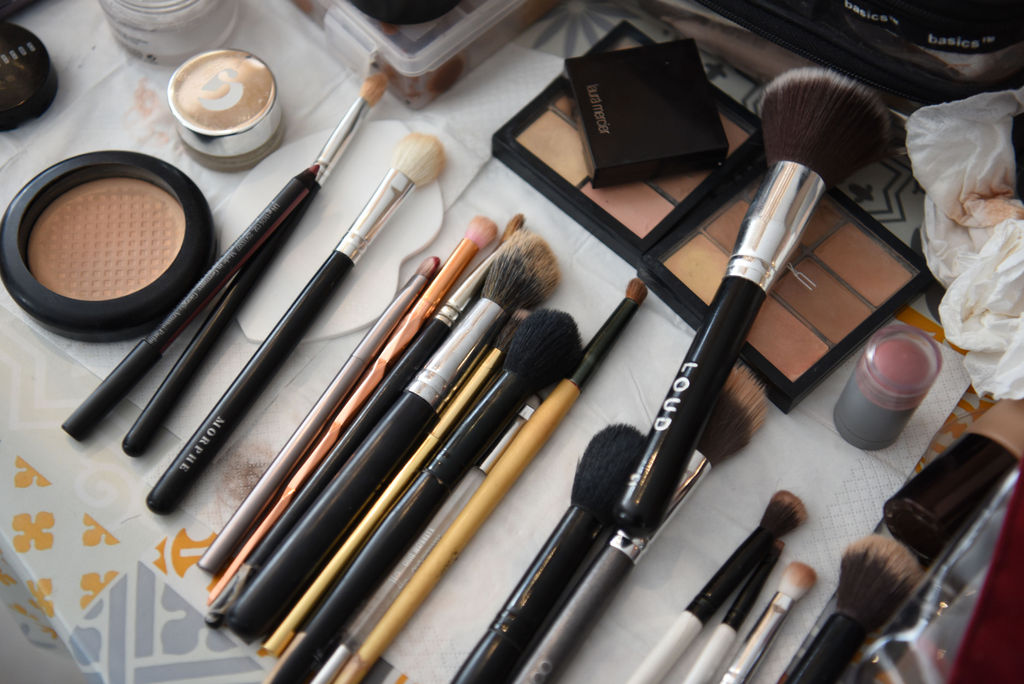 Sponge Or Makeup Brush Choose What Is Best For You! Joleen Emory